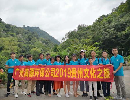 青春韶華，歲月靜好，不如來(lái)場(chǎng)不負(fù)時(shí)光的旅行